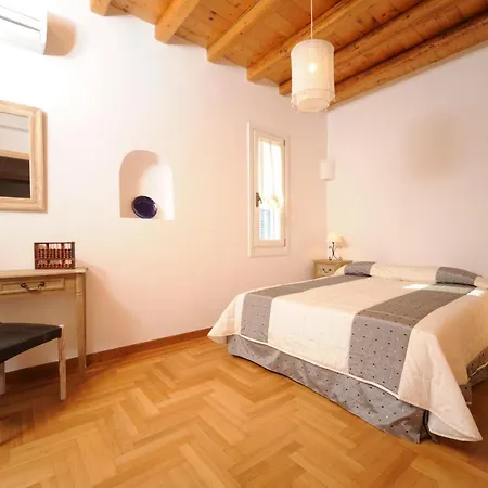 Dreamy In Andros, Greece With Private Pool And Stunning Sea View Makrotándalon